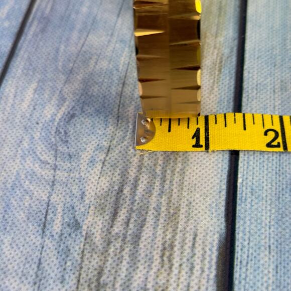 Monet Bangle Bracelet Wide Chunky Etched Gold Metal Vintage 80s Retro Signed - Picture 5 of 10